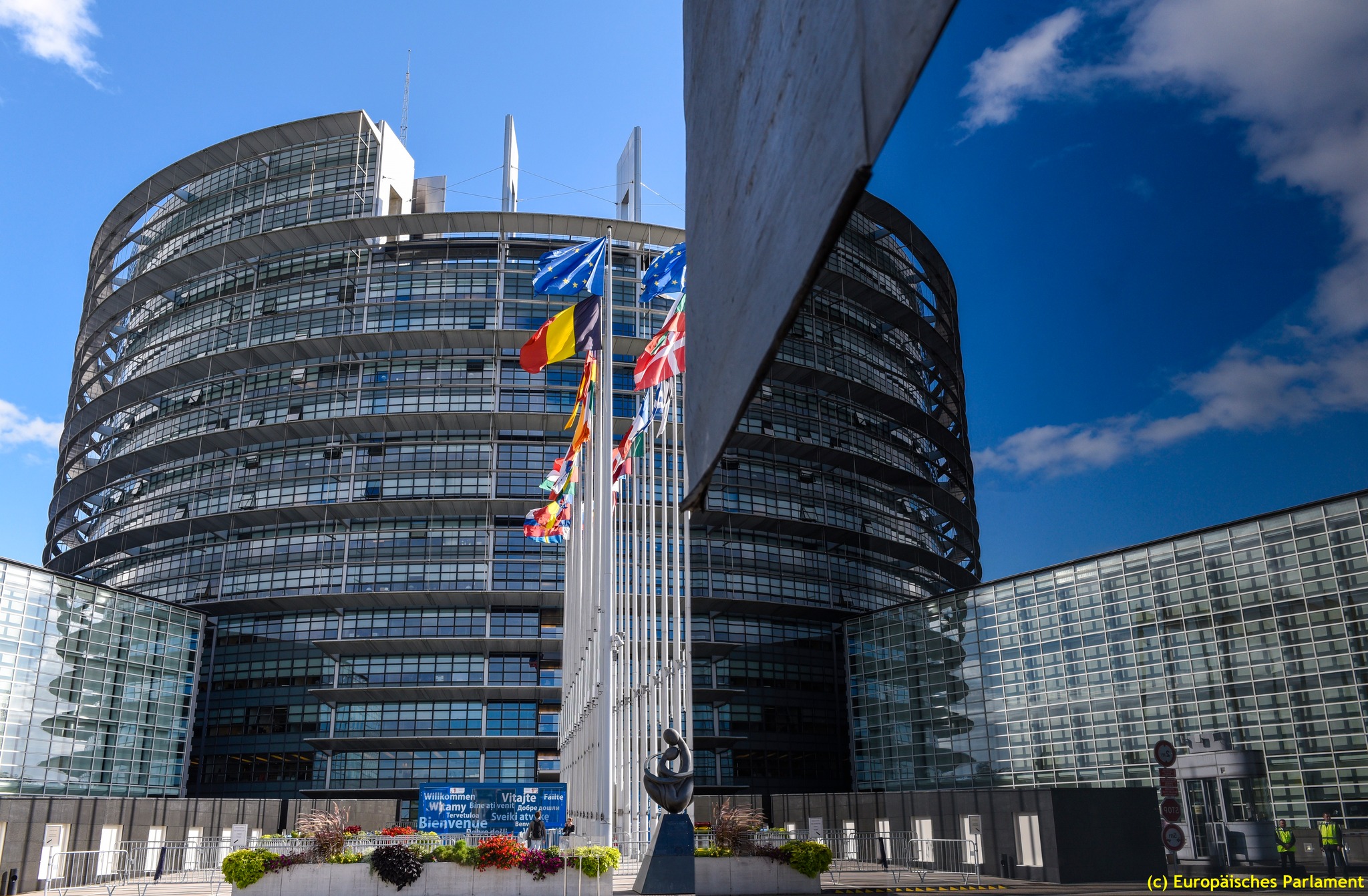 Plenary session Week 27 2017 in Strasbourg – EP building and Flags